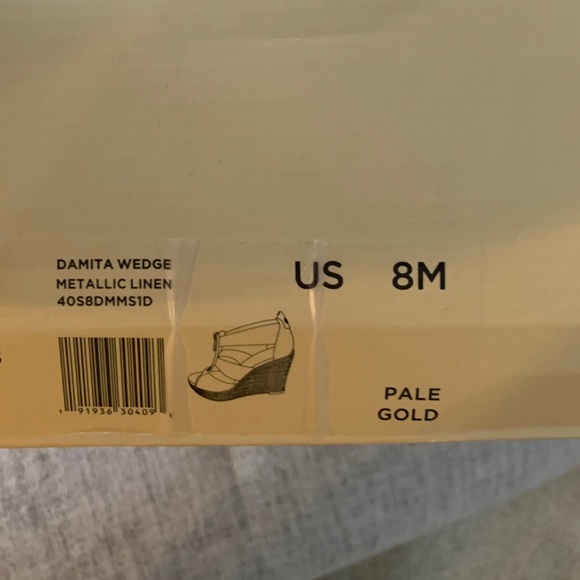 New never worn Michael Kors wedges